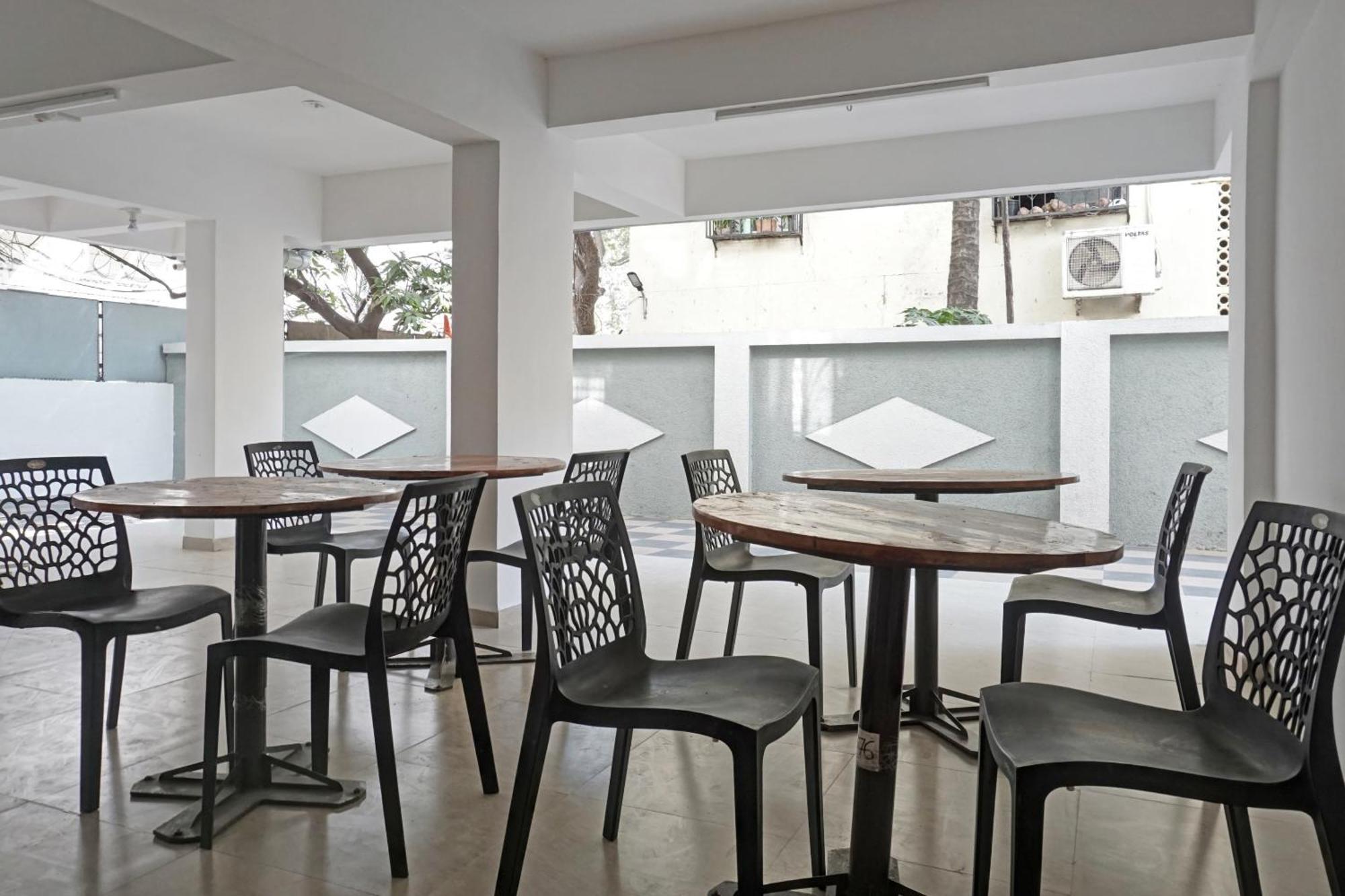 Fabhotel Saffron Inn I - Nr Darshan Museum Пюн Екстериор снимка