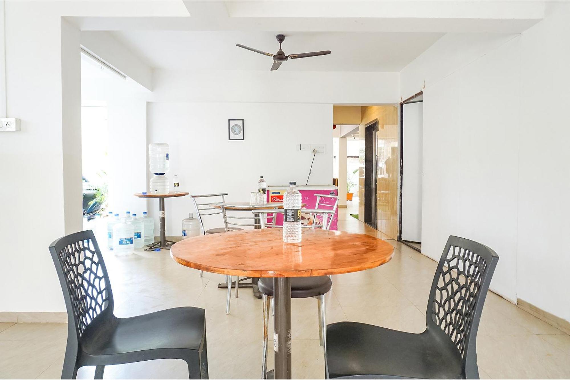 Fabhotel Saffron Inn I - Nr Darshan Museum Пюн Екстериор снимка