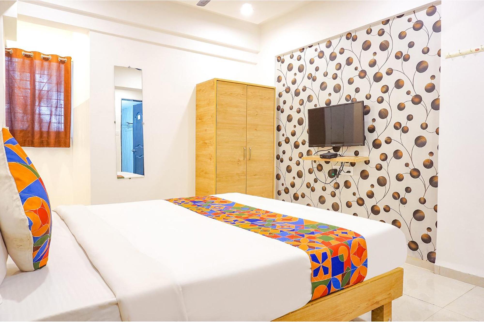 Fabhotel Saffron Inn I - Nr Darshan Museum Пюн Екстериор снимка