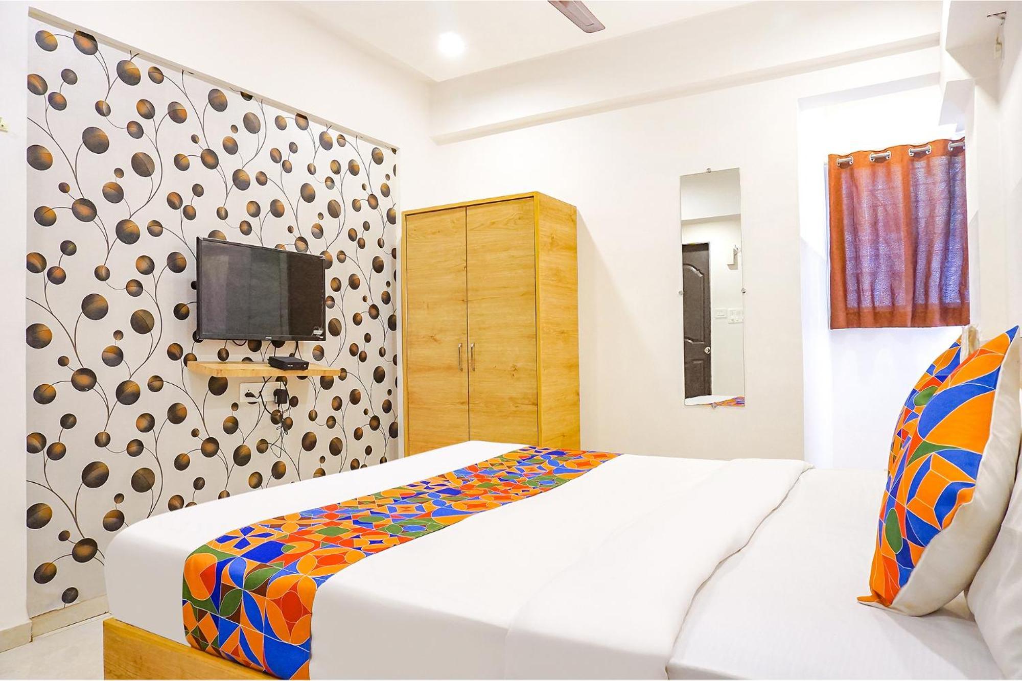 Fabhotel Saffron Inn I - Nr Darshan Museum Пюн Екстериор снимка